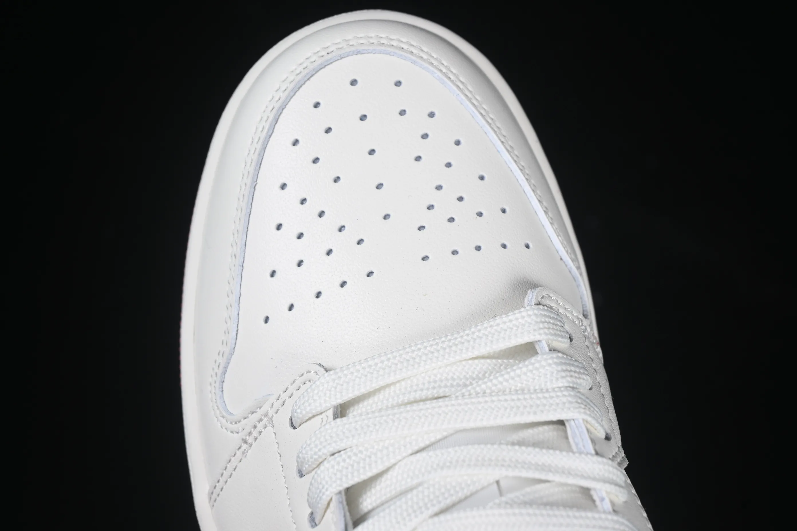 All categories Air Jordan Jordan series basketball shoes Air Jordan 1 Low Air Jordan 1 Low AJ1 Joe 1 white and red low-top cultural and casual sneakers HJ9338-106